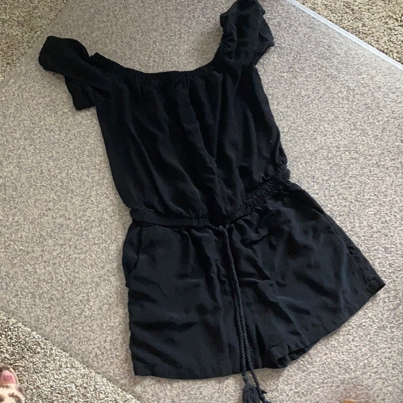 LOFT romper. Only worn twice. - Picture 1 of 6